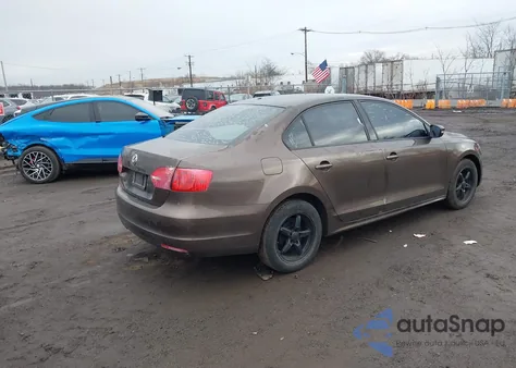 2011 Volkswagen Jetta 2.5L Se z USA, uszkodzony, nr VIN 3VWDX7AJ4BM056582
